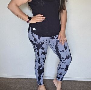 Zyia Gray Splatter Tie Dye Workout leggingsizr 12